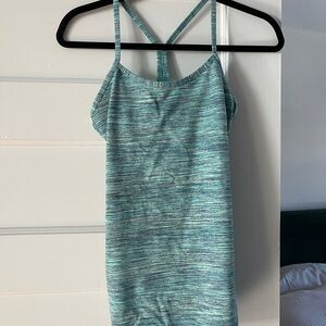 Lululemon workout top
